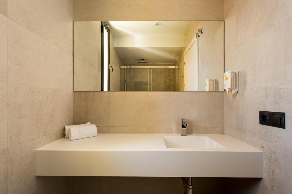 Hostal Black Swan